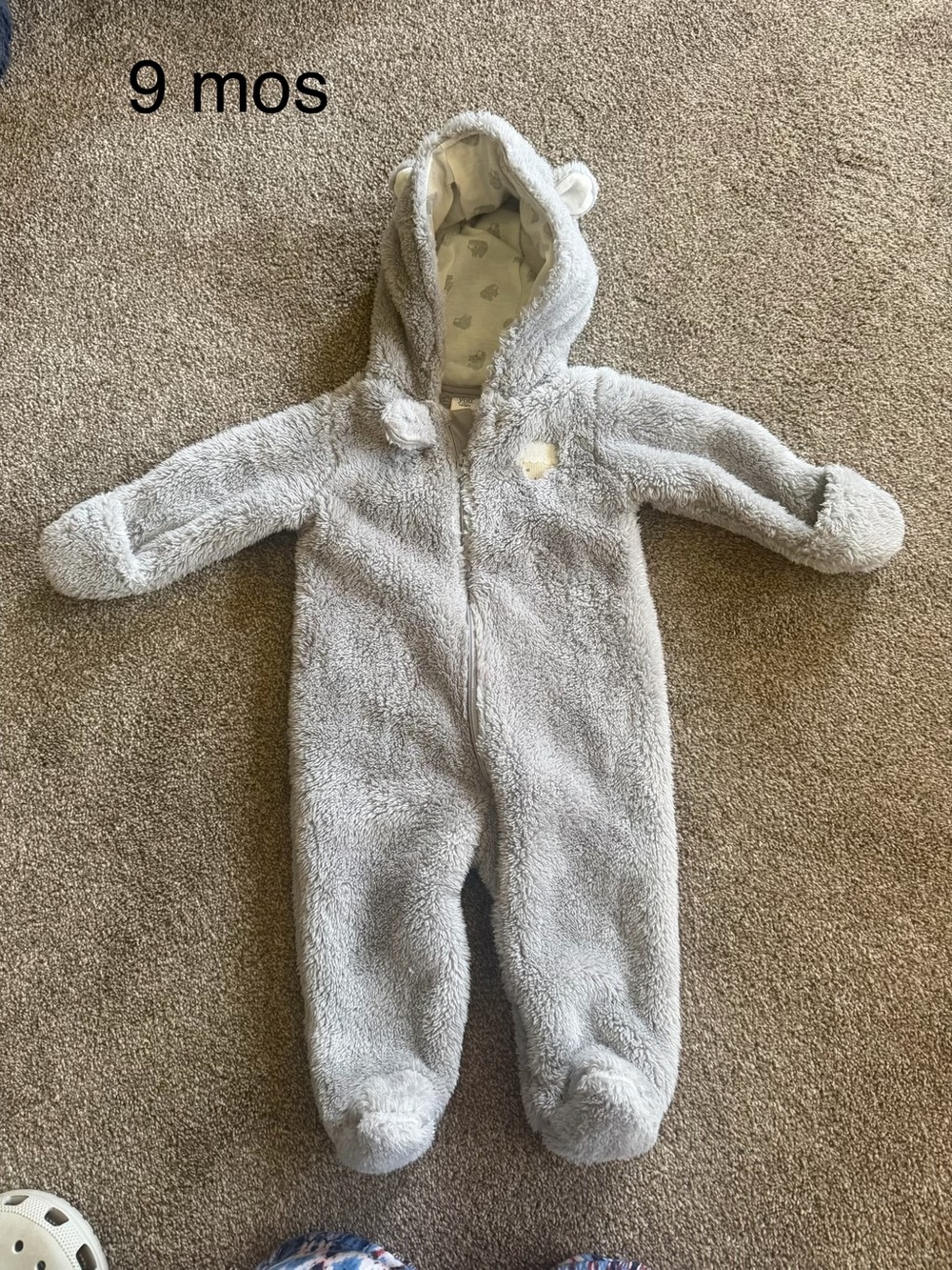 Gray snowsuit sz 9 mos